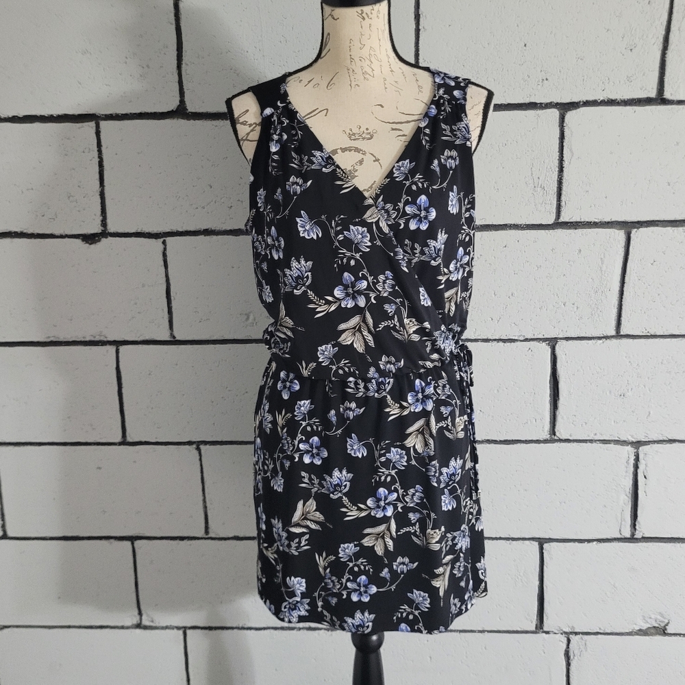 BUNDLE SALE! WHBM Black Floral Wrap Romper Sz 8